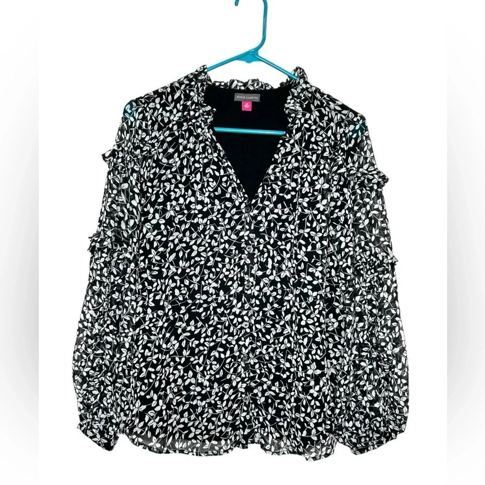 Vince Camuto Front Button Black White Floral Top Sheer Sleeves Sz M EUC